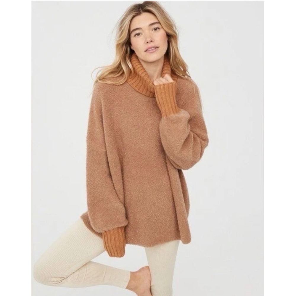 OFFLINE by Aerie Brown Boucle Ribbed Turtleneck Sweater Small